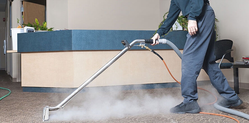 Giặt thảm hơi nước nóng và  giặt thảm bàn chải: đâu là lựa chọn tốt hơn?