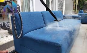 So sánh phương pháp giặt ghế sofa hơi nước nóng với phương pháp truyền thống
