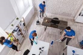 Yếu tố CON NGƯỜI là tiêu chuẩn và đào tạo khắt khe của Vệ Sinh Công Nghiệp chuyên nghiệp AZ
